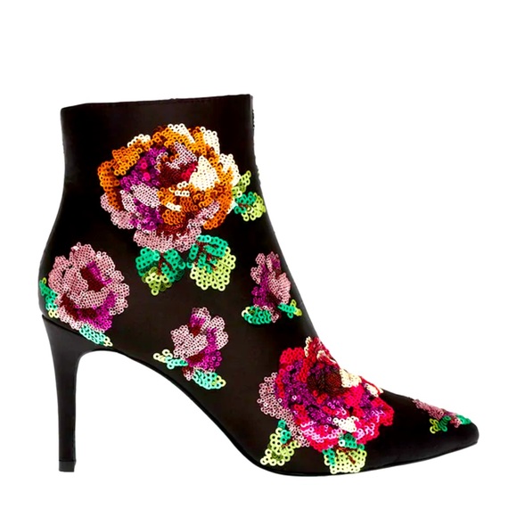 Betsey Johnson
Women's Coper Sequin Floral
 NEW with box size 8/5.            #2 - Picture 2 of 8